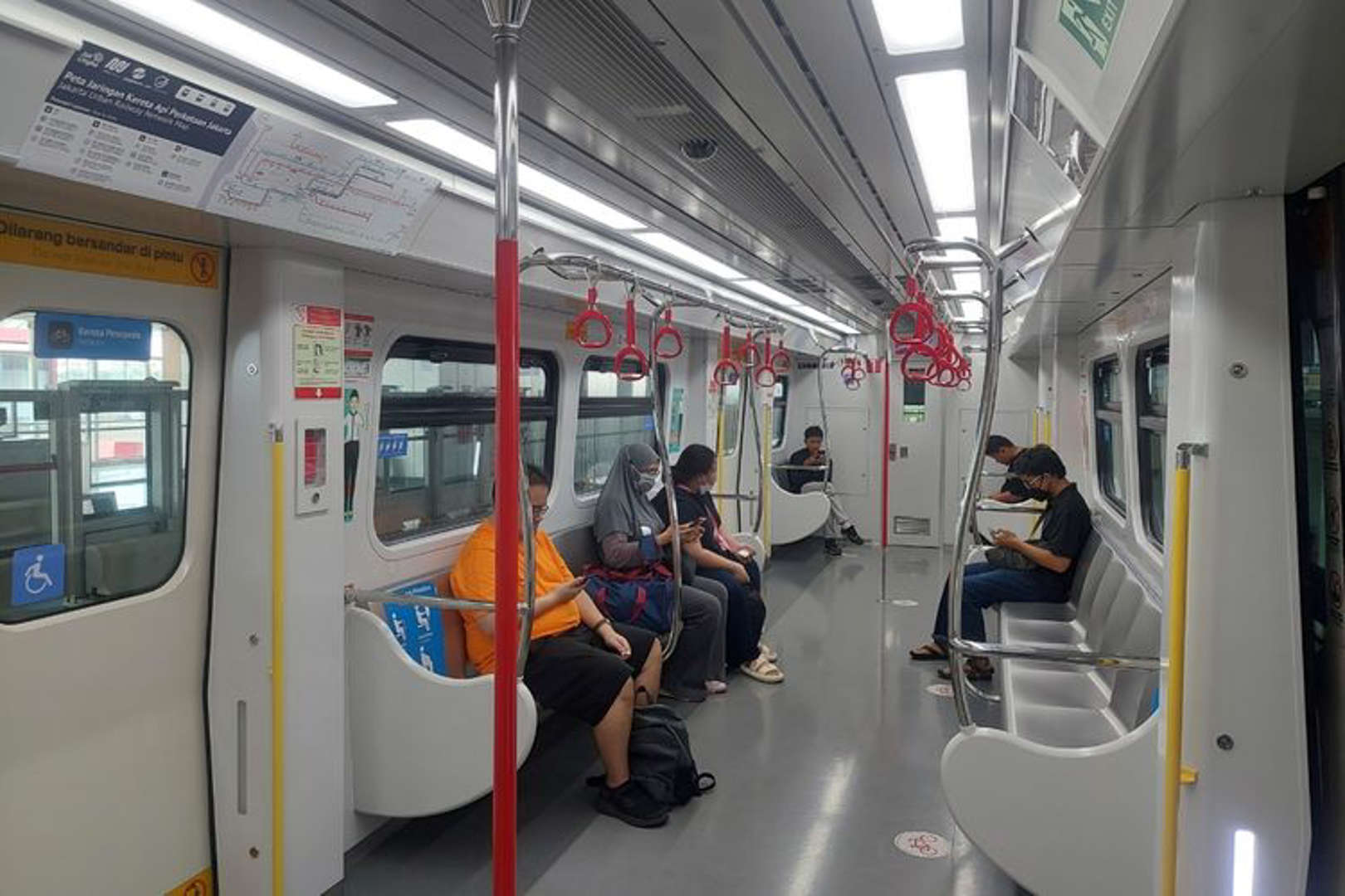 Menjajal Tarif Rp 1 pada LRT Jakarta dari Stasiun Velodrome sampai Pegangsaan Dua...