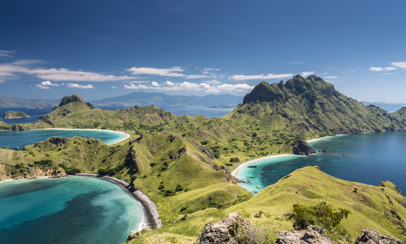 10 Tempat Wisata di Indonesia yang Bisa Dikunjungi 