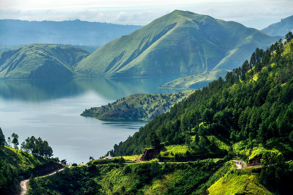 Unwind by the Shores: Lake Toba Parapat Relaxation Retreat