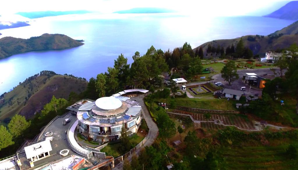 Lake Toba Vista from Taman Simalem Resort: A Medan Tour