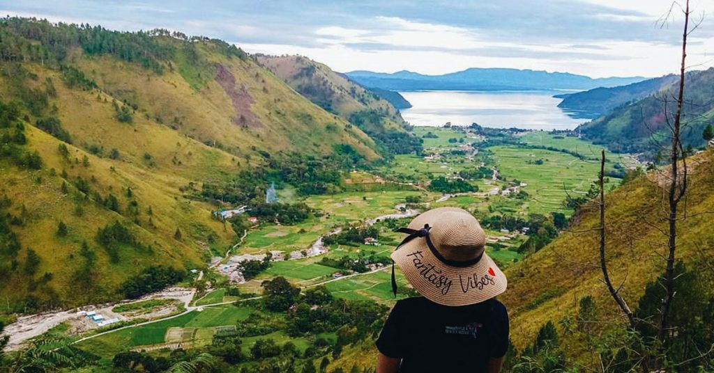 Rute Perjalanan yang Direkomendasikan di Danau Toba: Tips untuk Wisatawan yang Menggunakan Pakej Medan