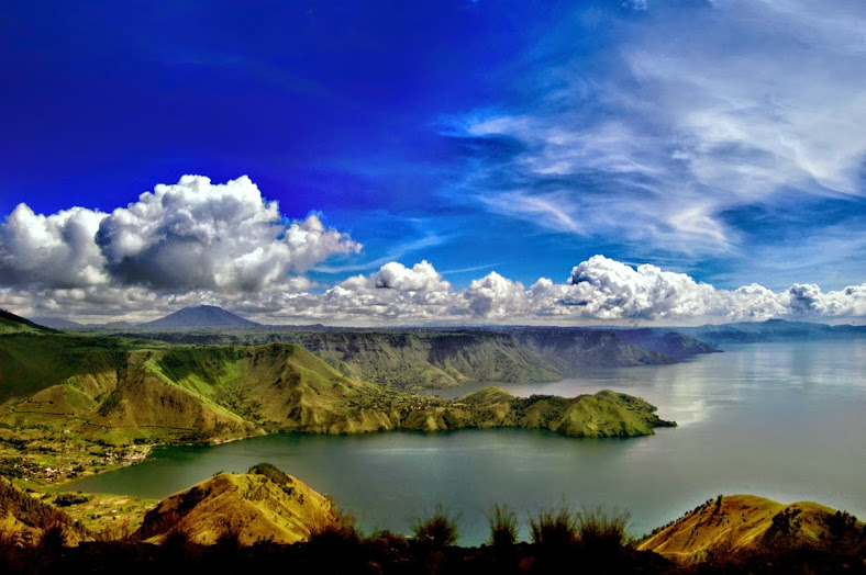 Wisata Danau Toba Parapat: Surga Alam di Sumatera Utara